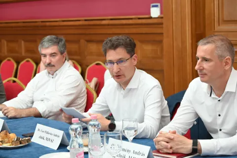 Egyeztettek az önkormányzati szövetségek