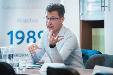 Cser-Palkovics András az egyeztetésen a megyei jogú városokat képviselve. /Forrás: TÖOSZ/