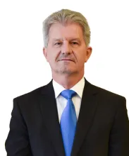 Szarvas Péter