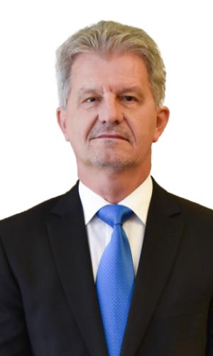 Szarvas Péter